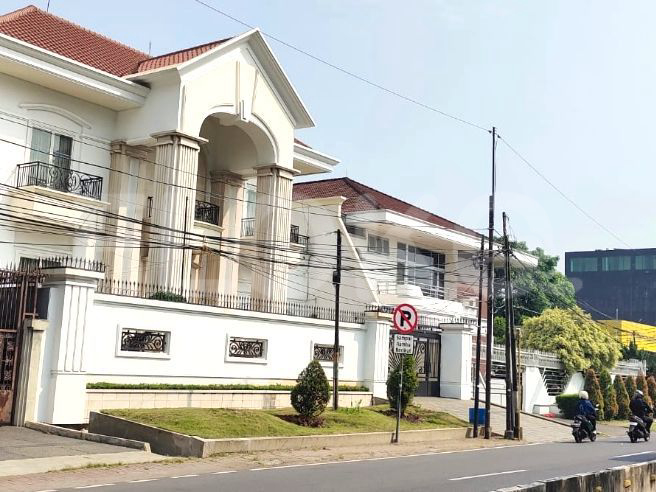 RHASe4c | Rumah Dijual di Pluit dengan 4 Kamar Tidur & 3 Lantai